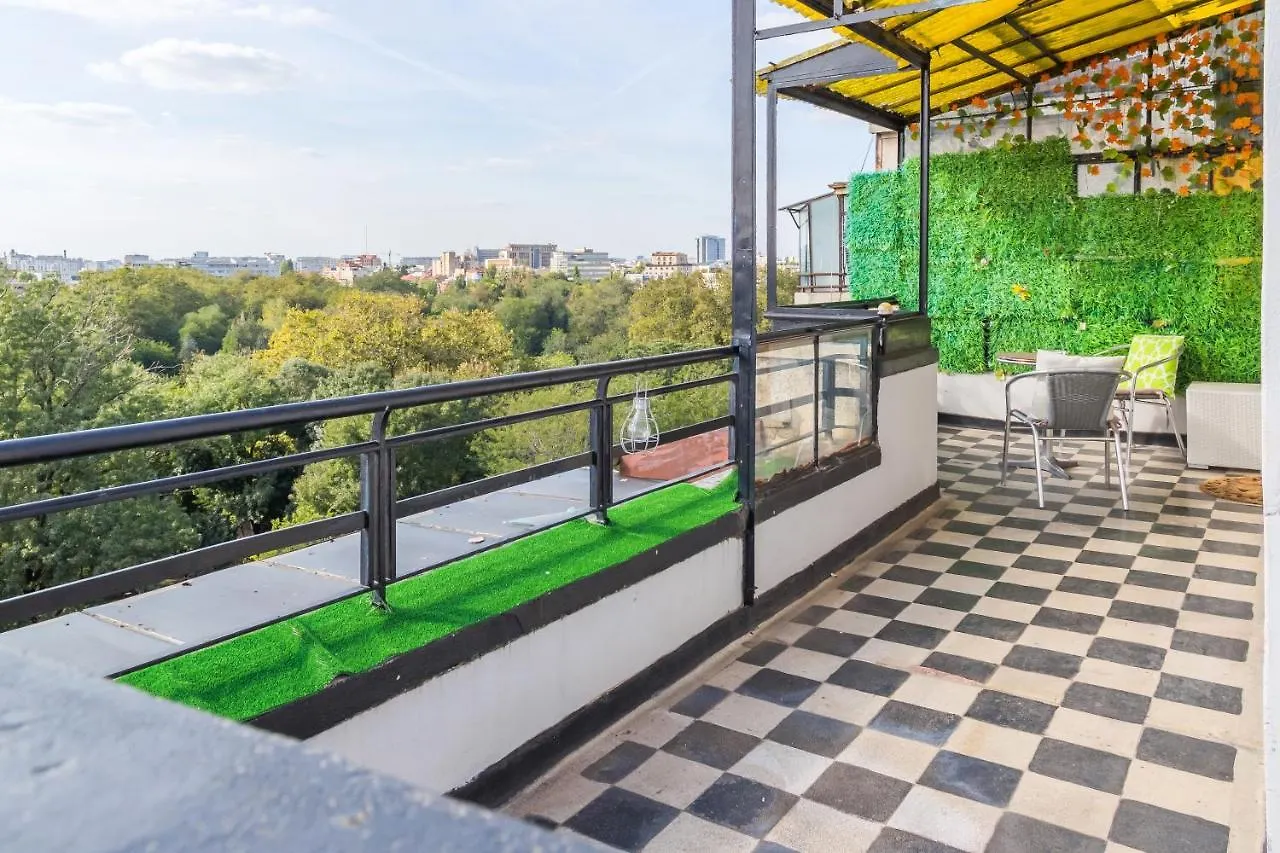 Panoramic Cismigiu Park Apartment Bucharest Romania
